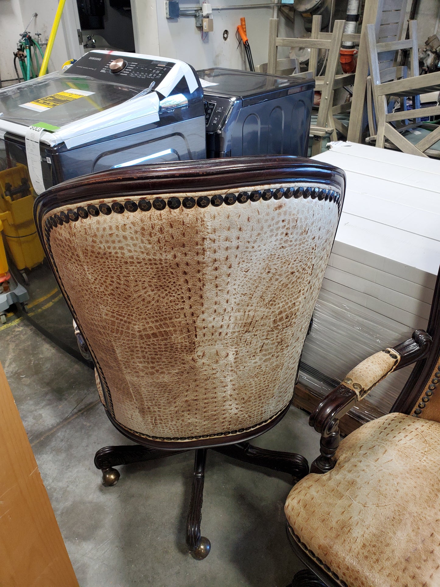 Hancock & Moore office chair Chairs