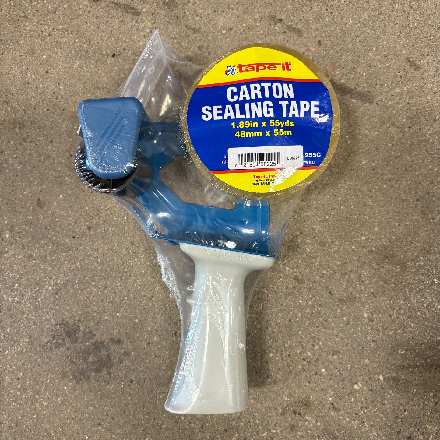 Tape Dispenser w/Tape