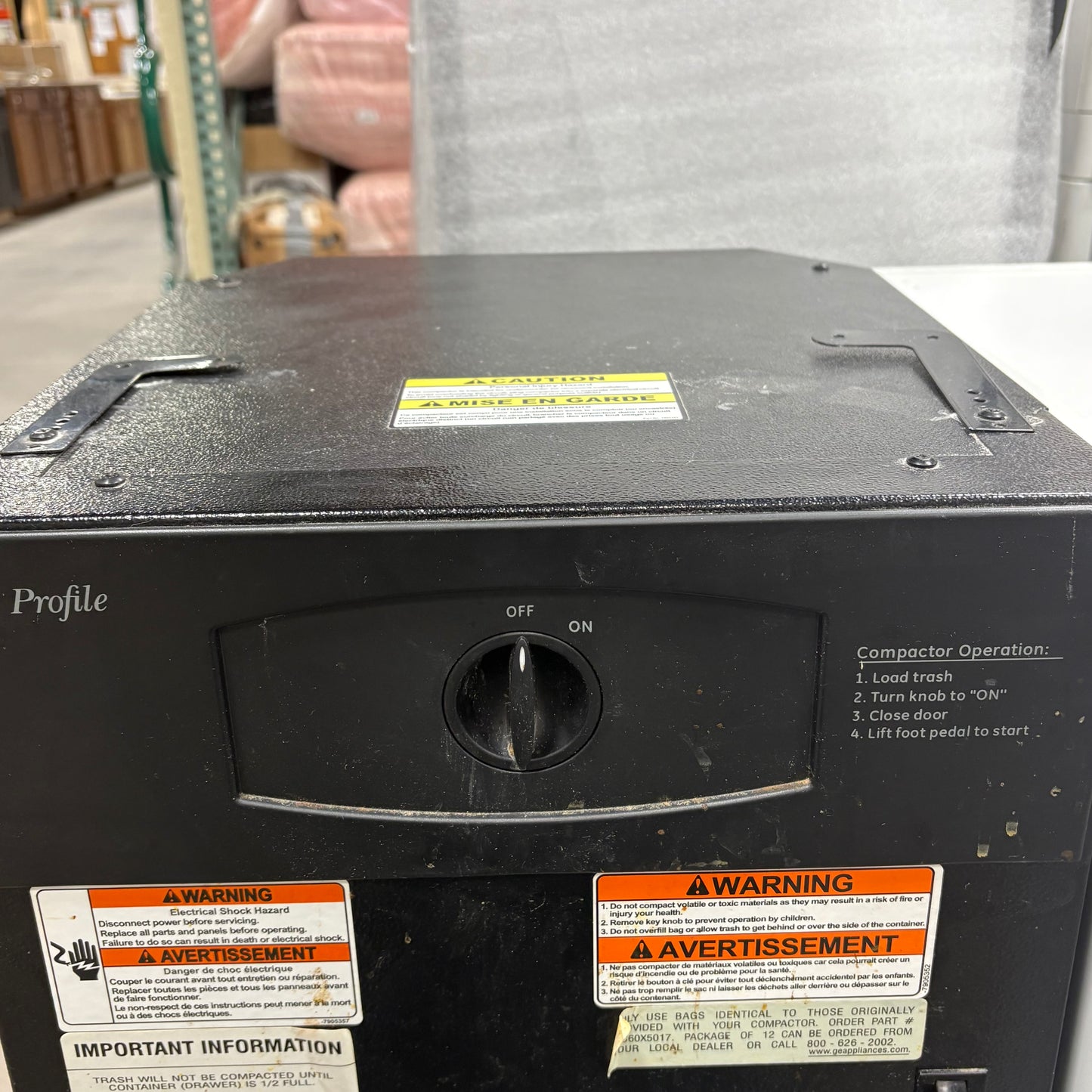 GE Built-In Trash Compactor