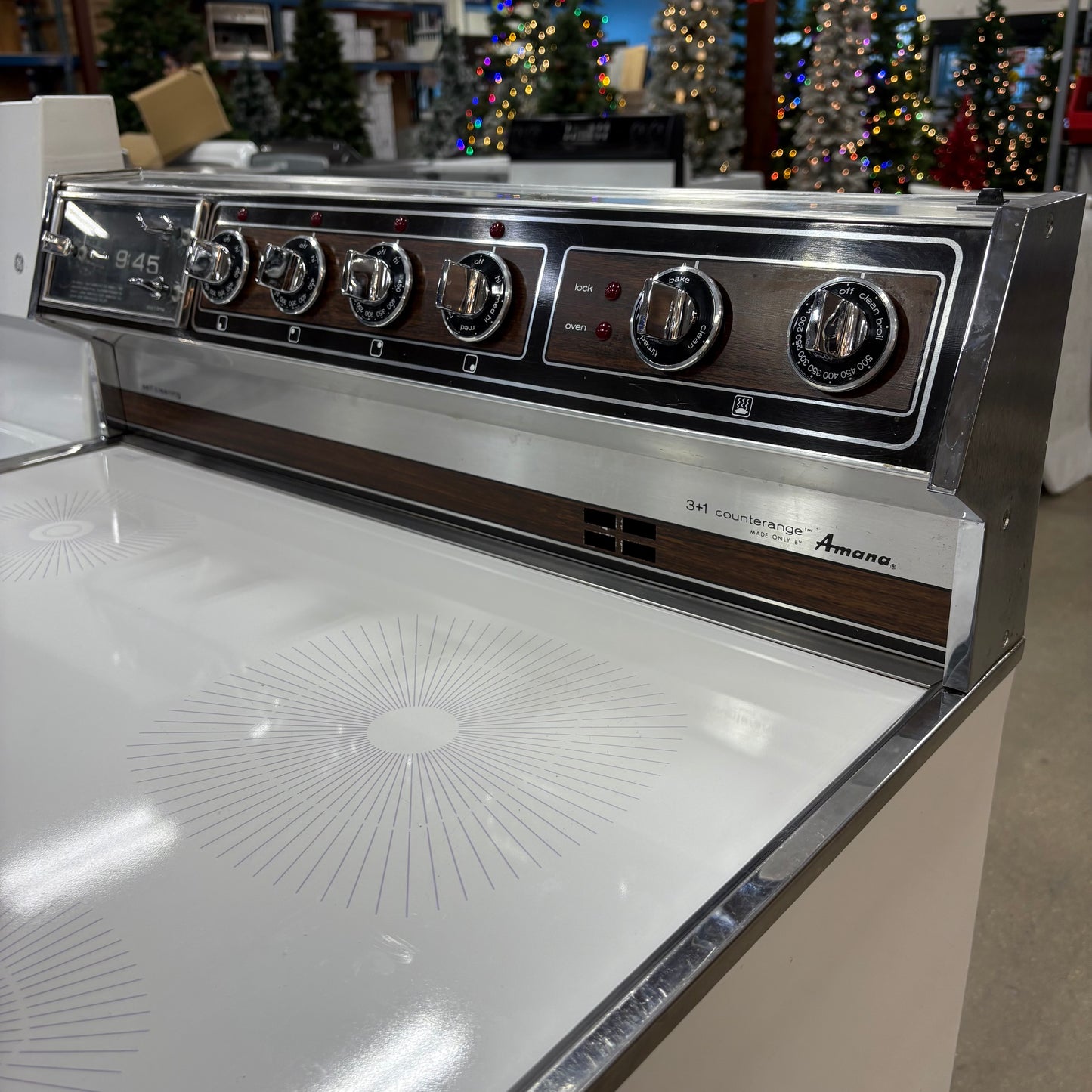 Vintage Amana Smoothtop Range