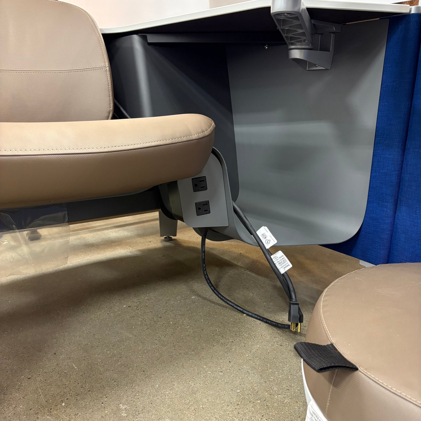 Blue Privacy Work Pod