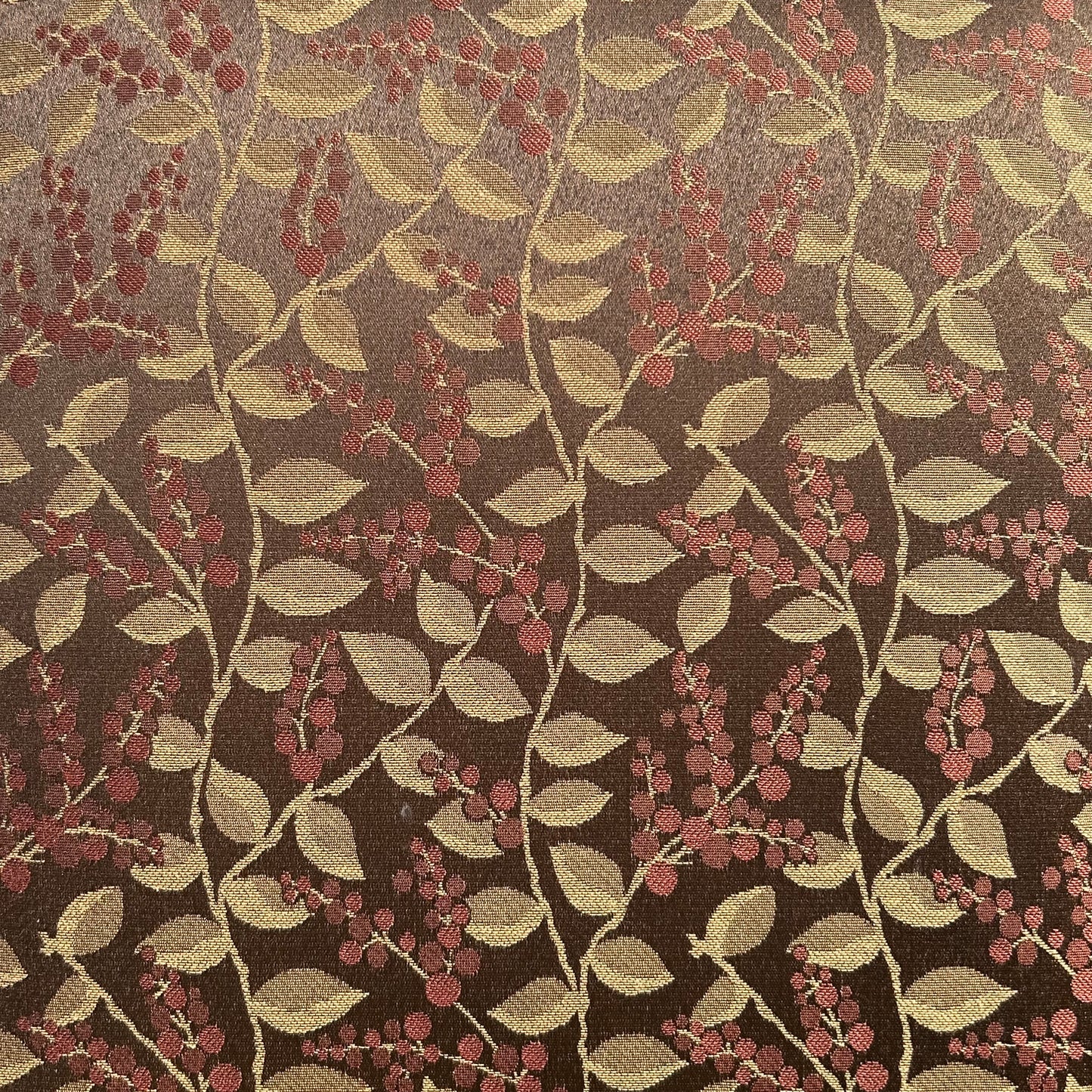 Berry Sprigs Rolling Chair