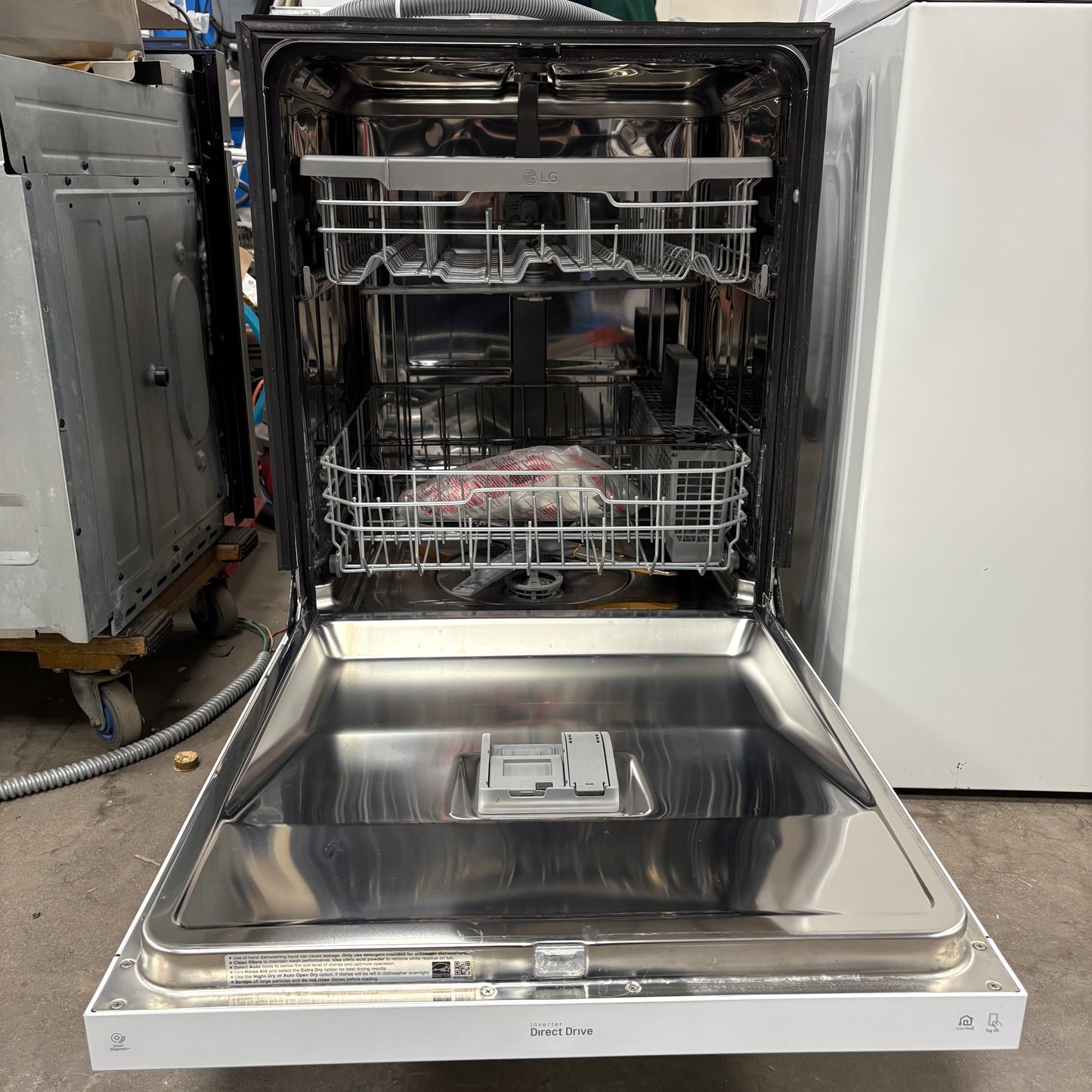 LG 24" DirectDrive Dishwasher