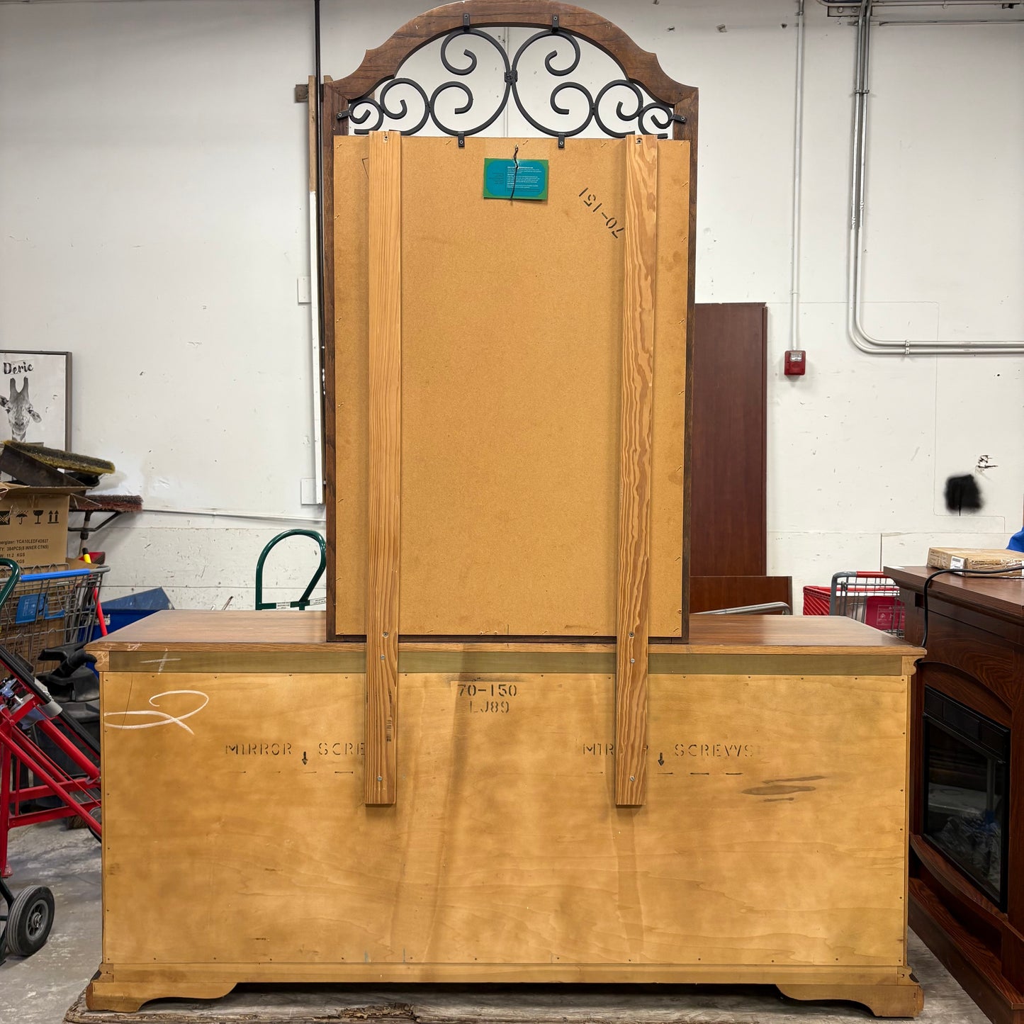 Vintage 9-Drawer Dresser