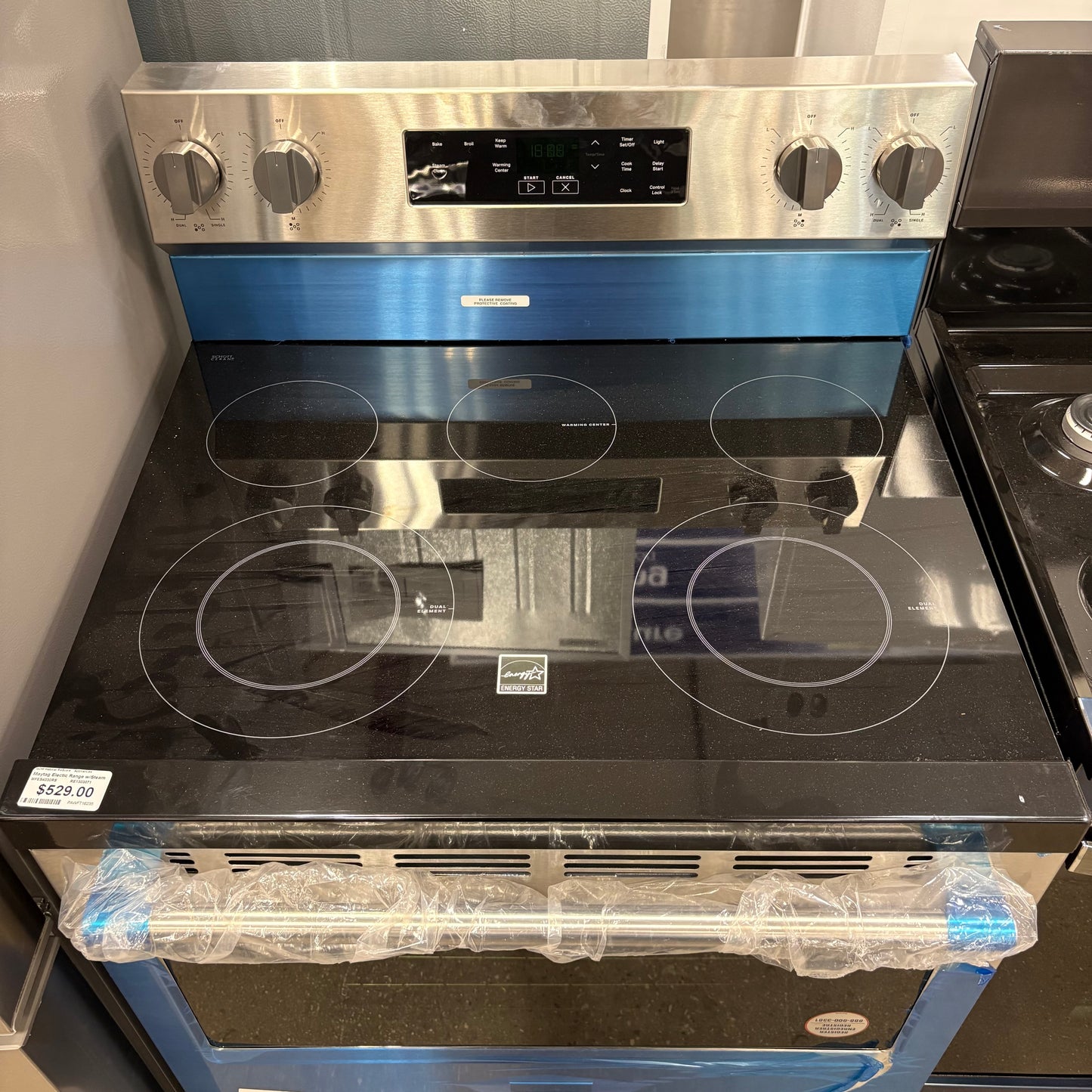 Maytag Electic Range w/Steam