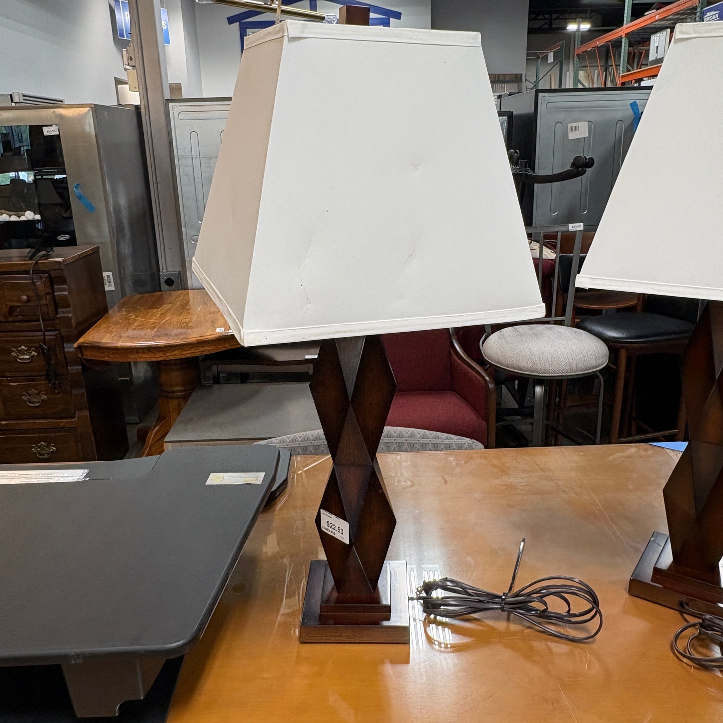 Diamond Wood Base Table Lamp