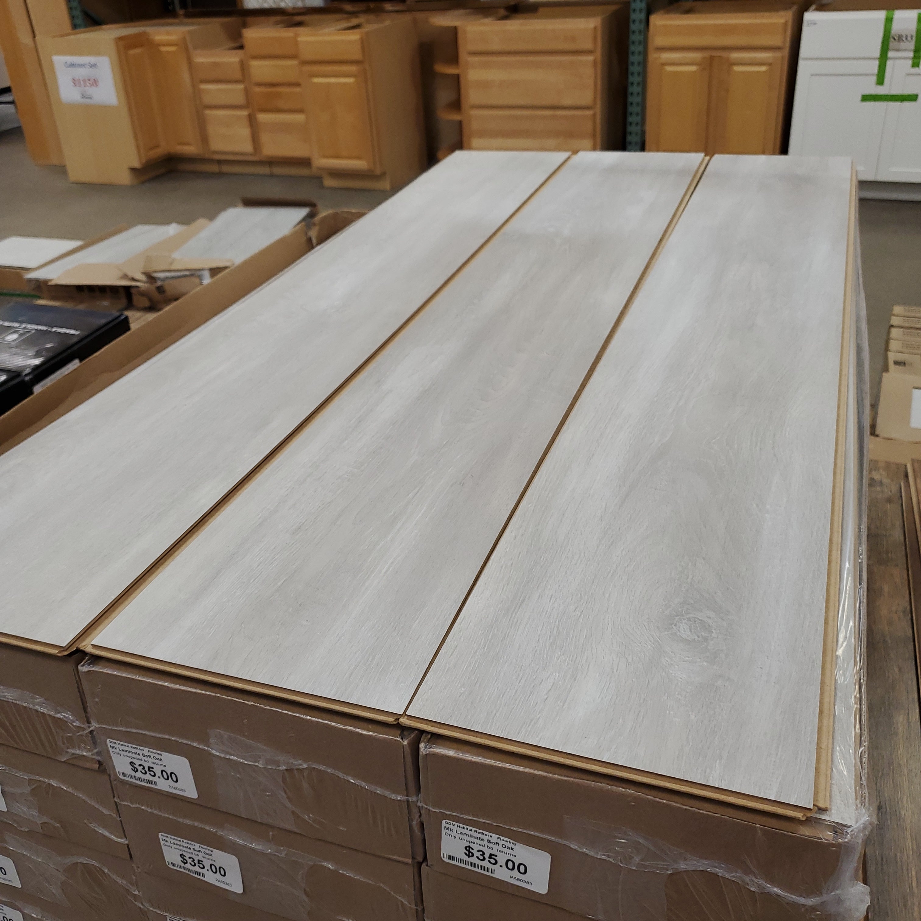 Laminate Flooring Soft Oak 22.09 sq ft GDM Habitat for Humanity