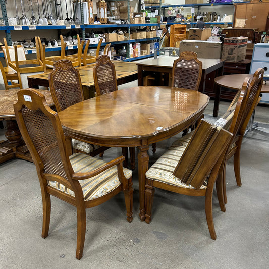 Bernhardt 9 Pc. Dining Set