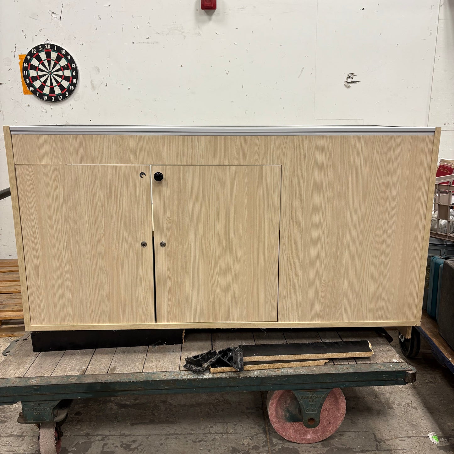 60" Retail Display Counter