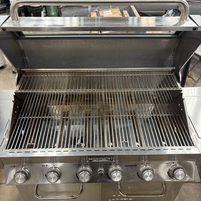 Monument Propane Grill w/ Burn