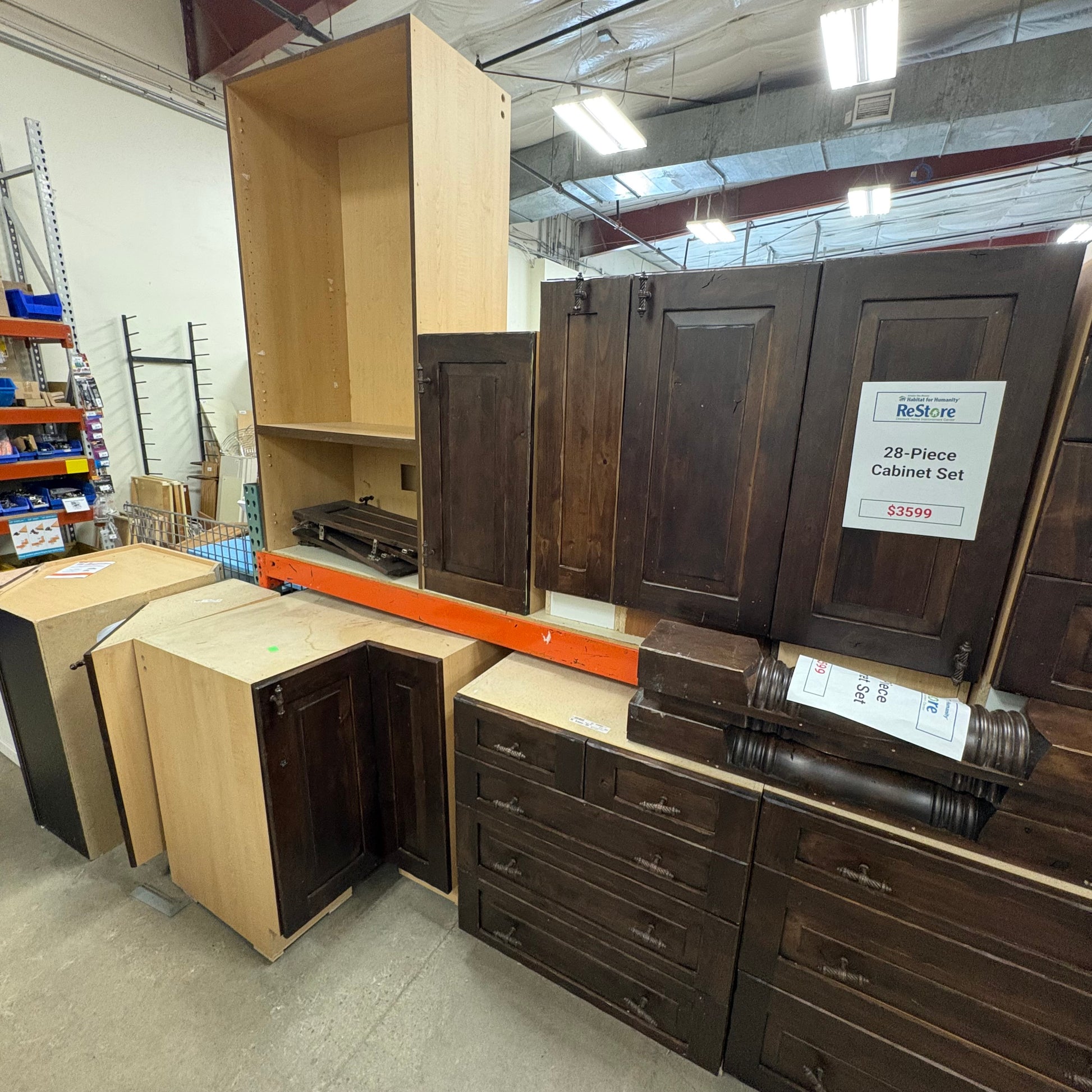 28 Piece Cabinet Set