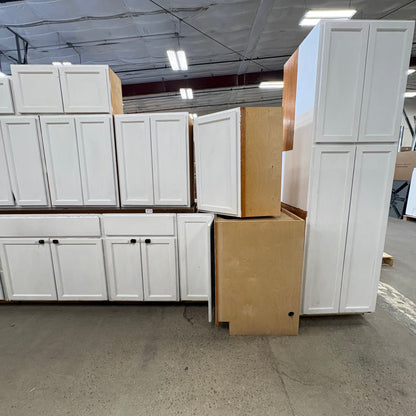 19 Pc. Cabinet Set