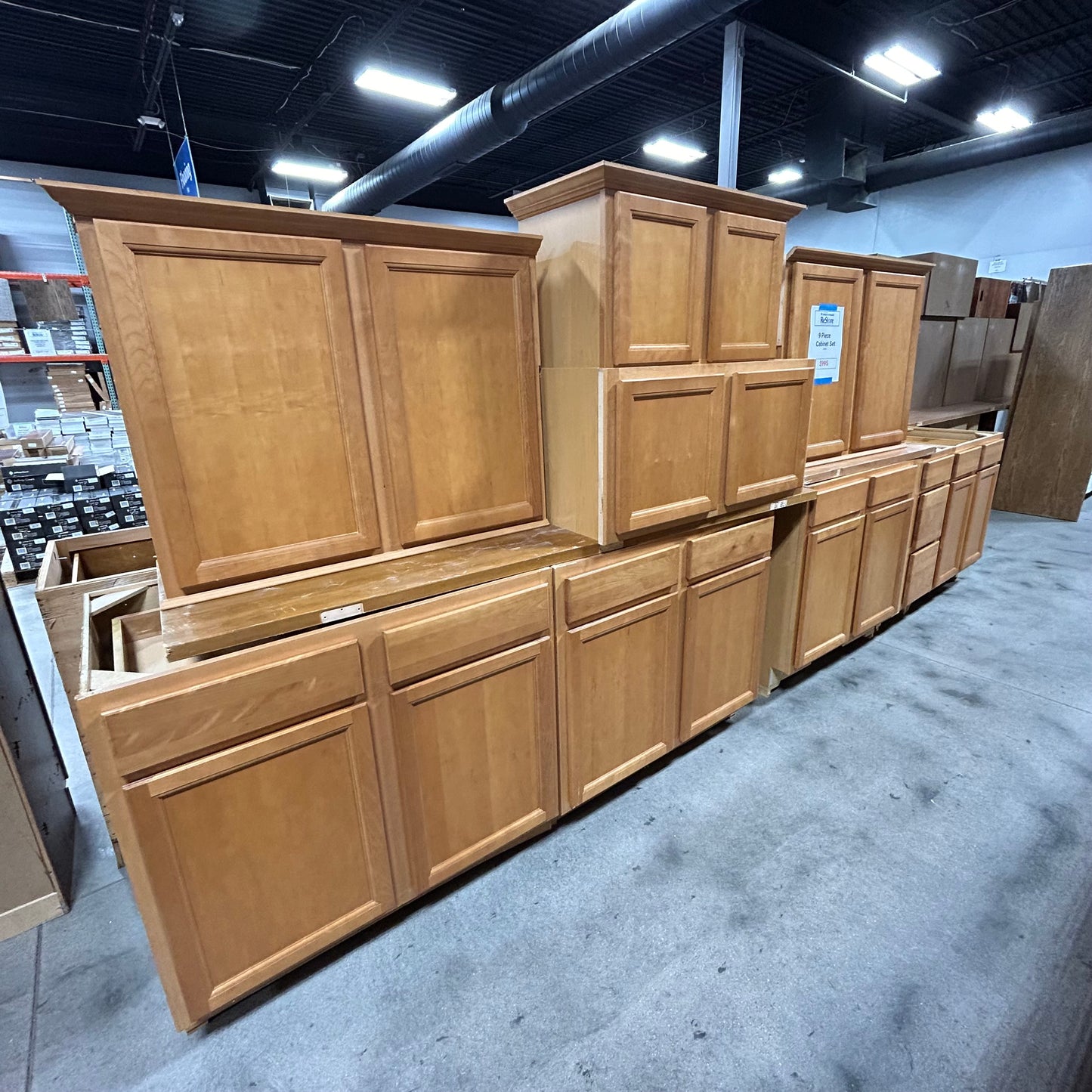 9 Pc. Cabinet Set