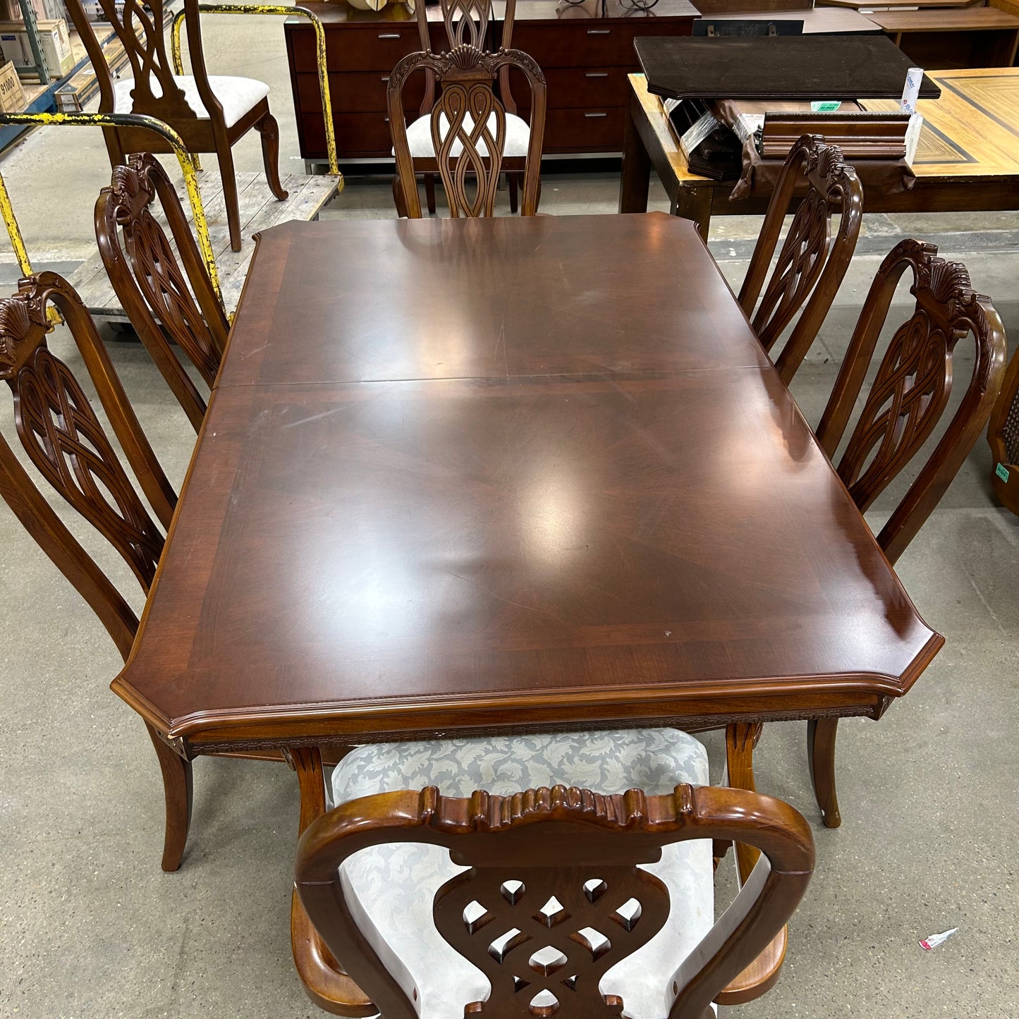 9 Pc. Fancy Dining Set