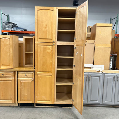 20 Pc. Cabinet Set