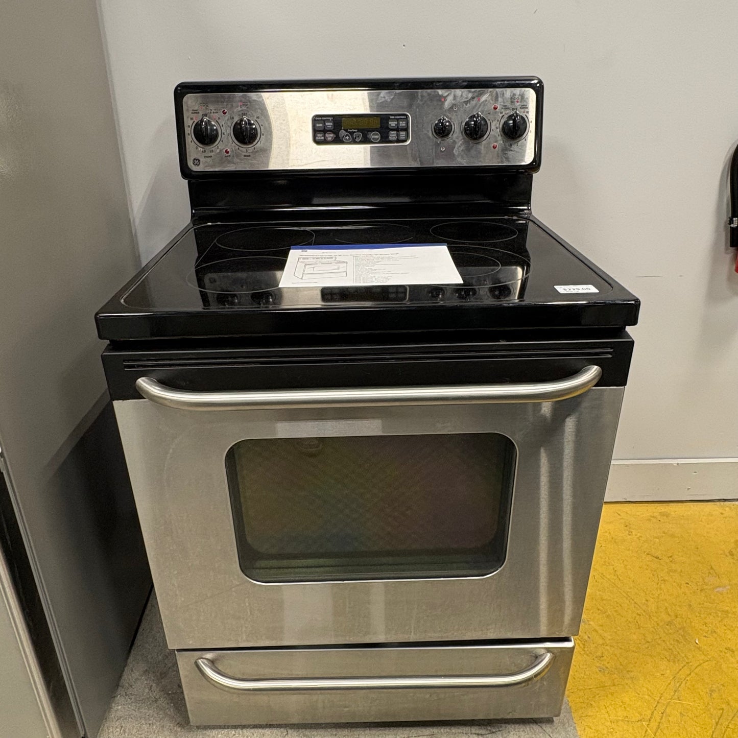GE Electric Range
