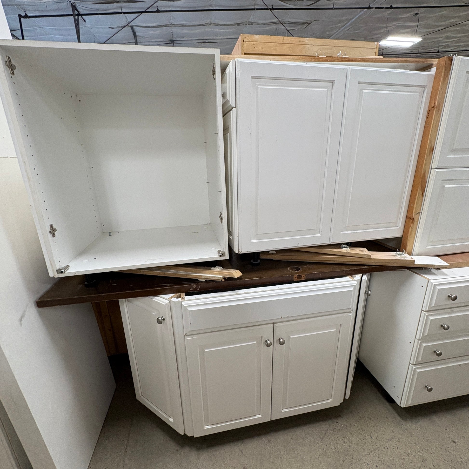21-Piece White Cabinet Set FALSE