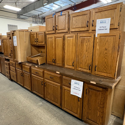 18-Piece Oak Cabinet Set FALSE
