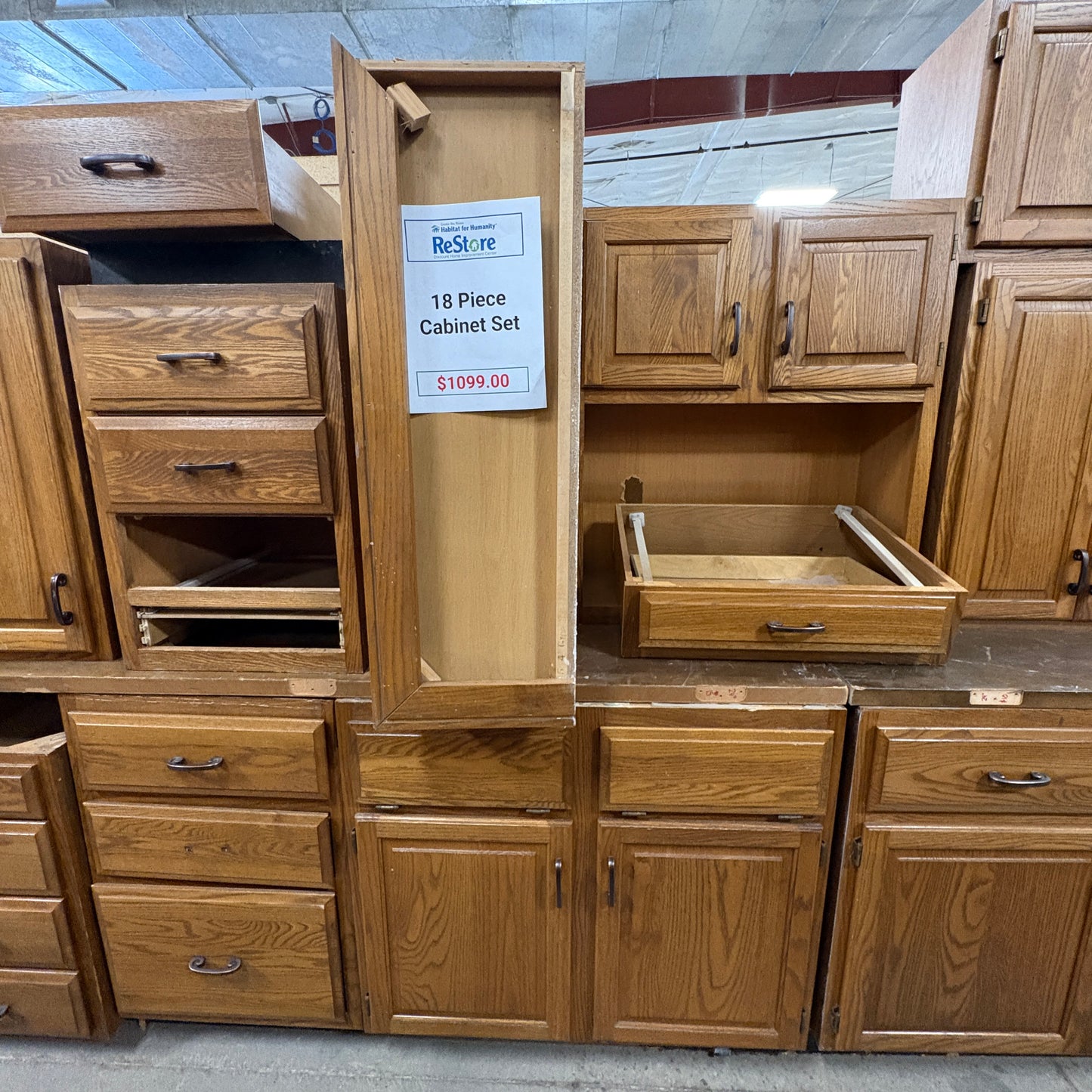 18-Piece Oak Cabinet Set FALSE