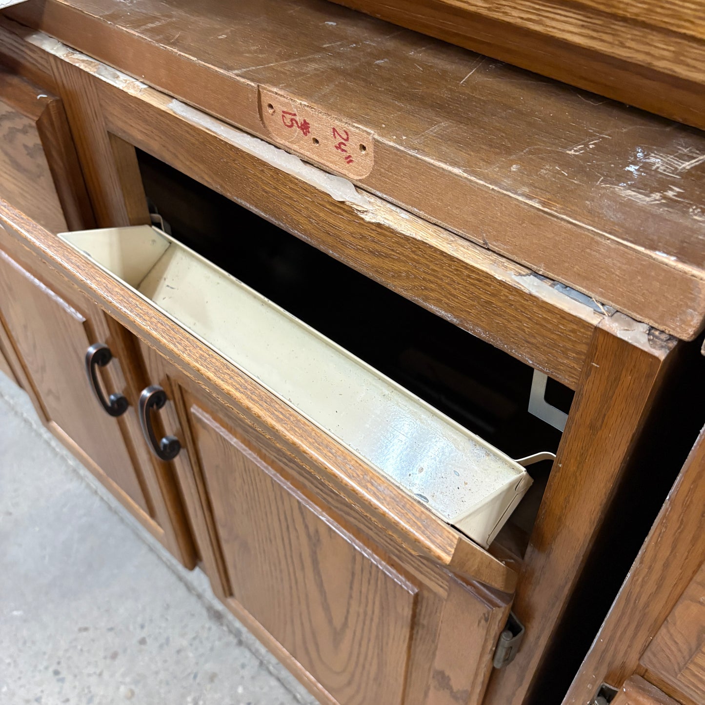 18-Piece Oak Cabinet Set FALSE