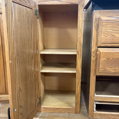 18-Piece Oak Cabinet Set FALSE