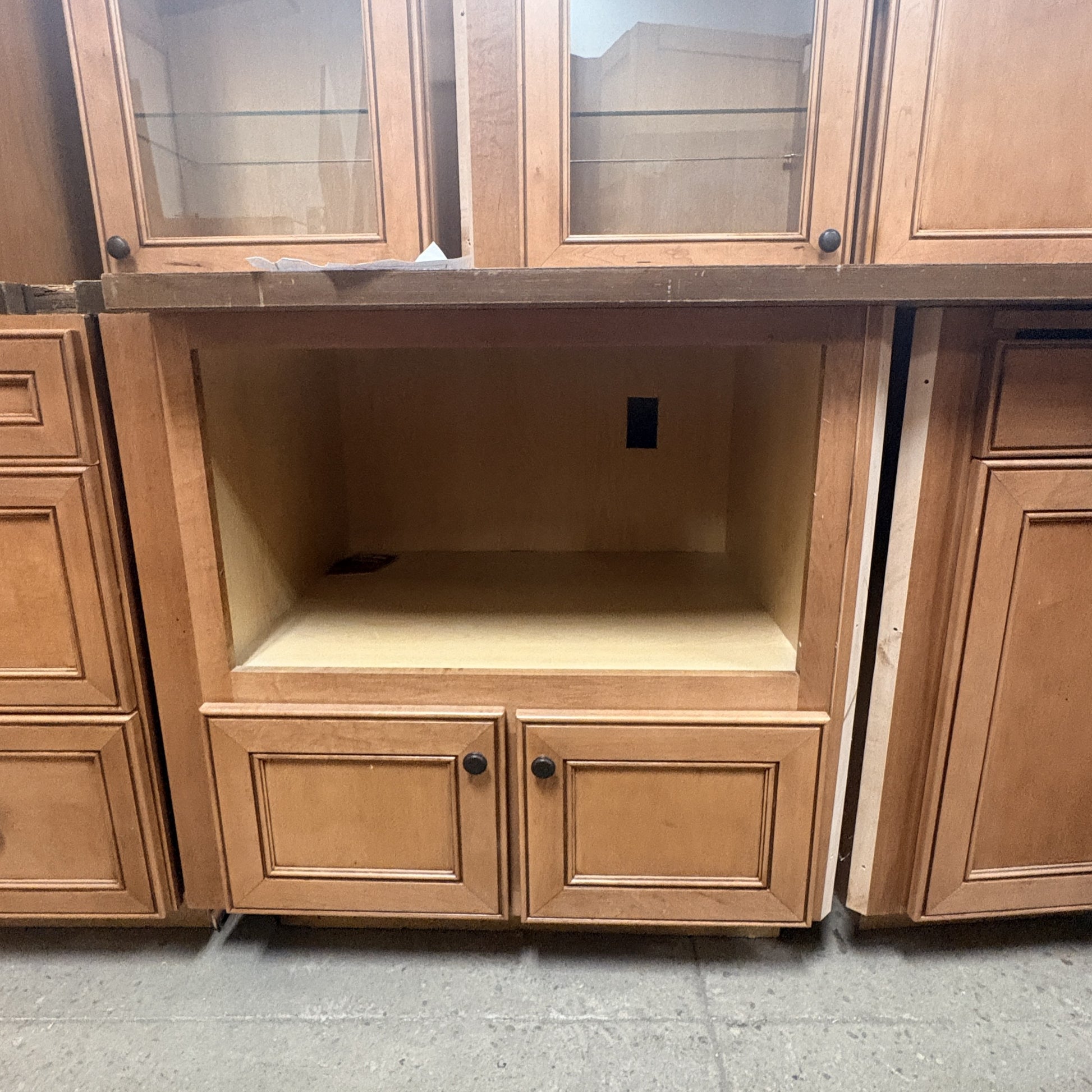 Maple 11‑Pc Cabinet Set FALSE