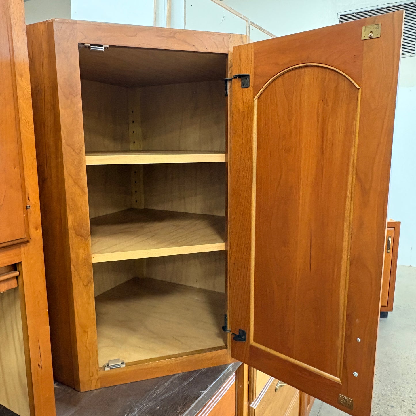 20pc Stained Glass Cabinet Set