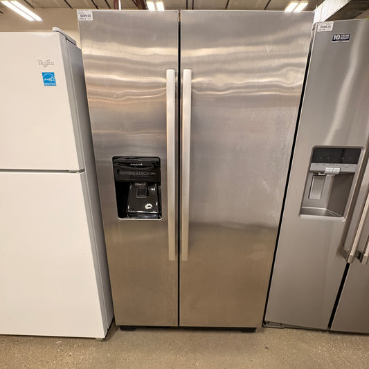 Amana Side-by-Side Fridge FALSE