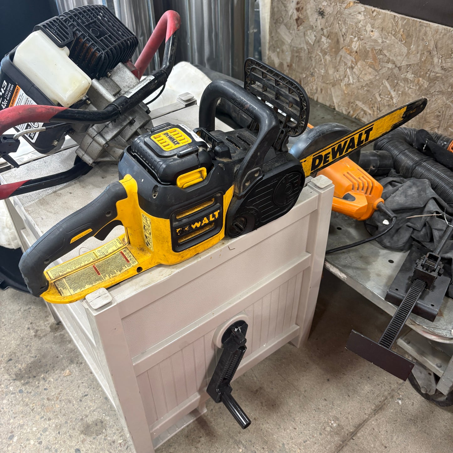 DeWalt Cordless Chainsaw