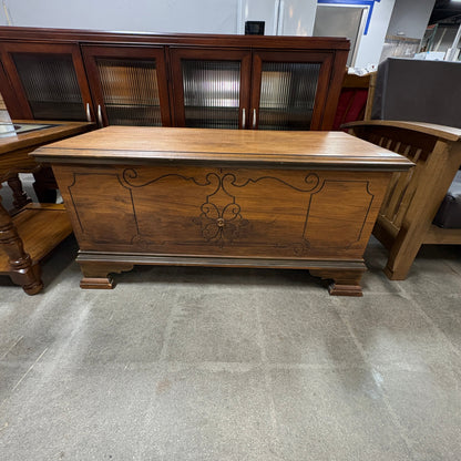 Cavalier Cedar Hope Chest - additional view
