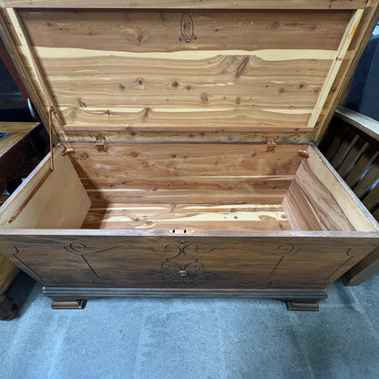 Cavalier Cedar Hope Chest - additional view