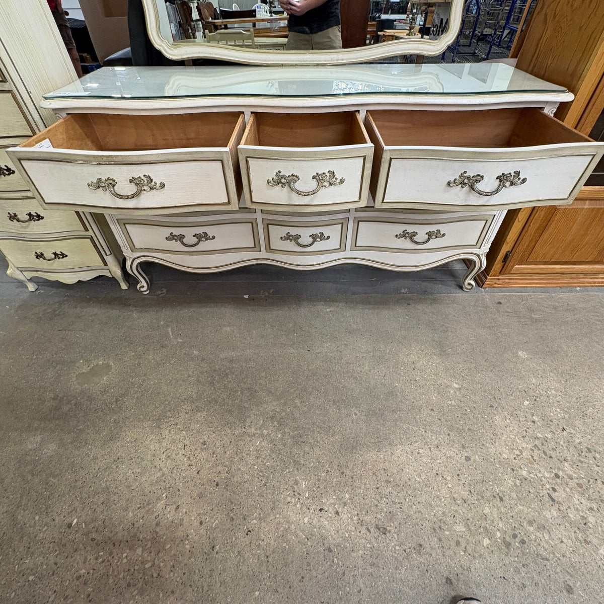 Drexel Dresser with Mirror FALSE