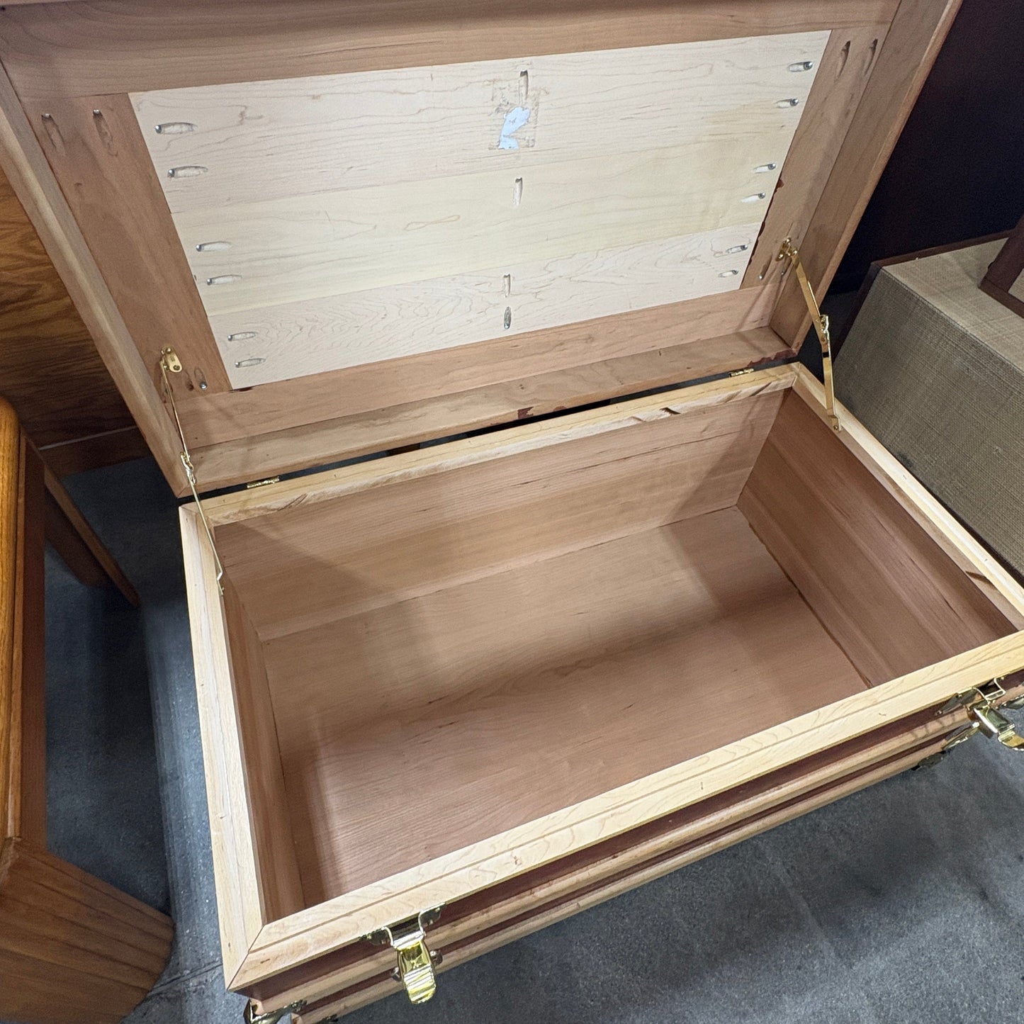 GDM Habitat for Humanity ReStore Cherry Cedar Chest Trunk