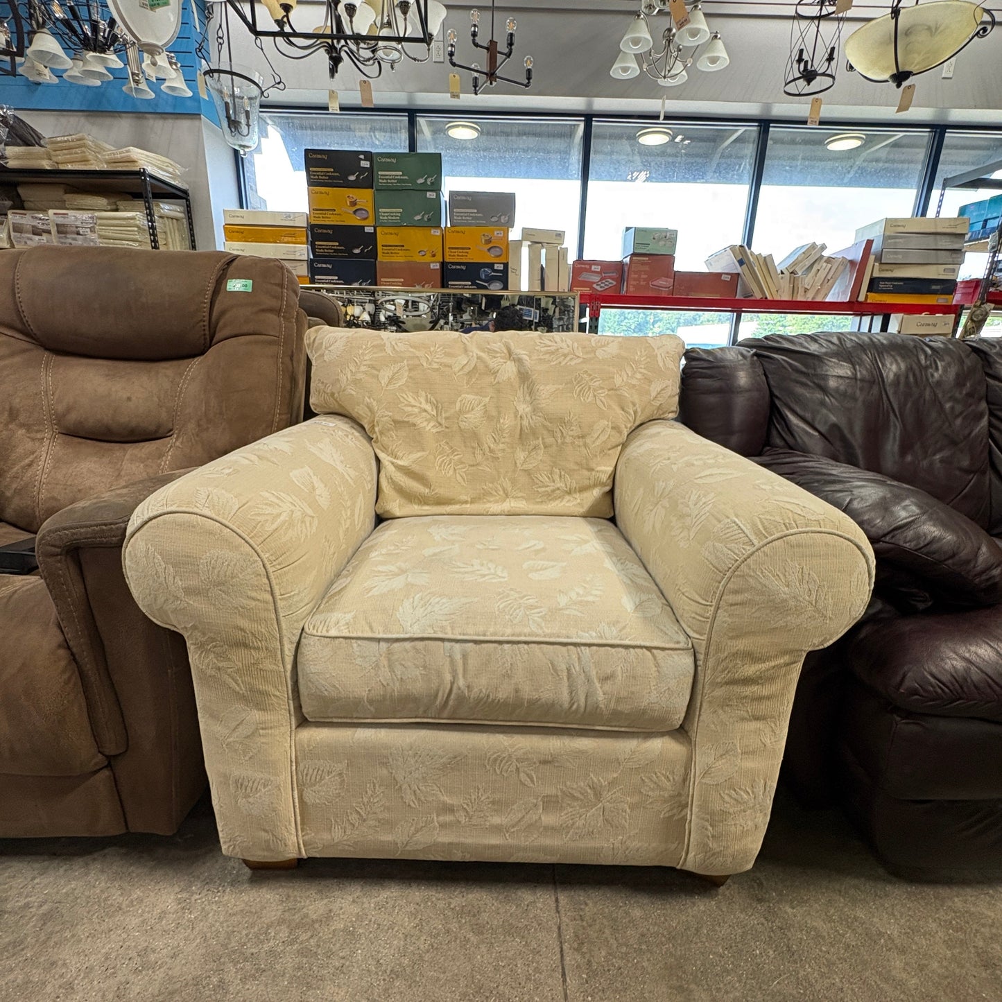 Cream Leaf-Pattern Chenille Oversized Armchair - detail 2