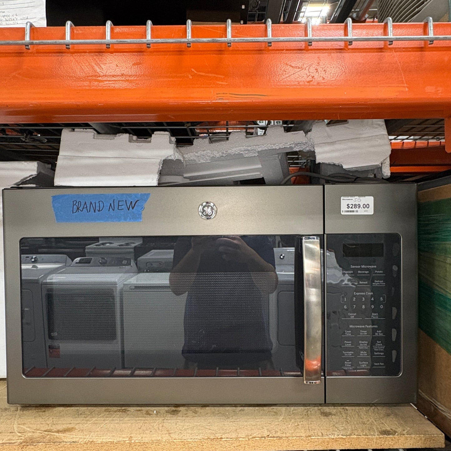 GE Slate Over-the-Range Microwave with Sensor Cooking - detail 2