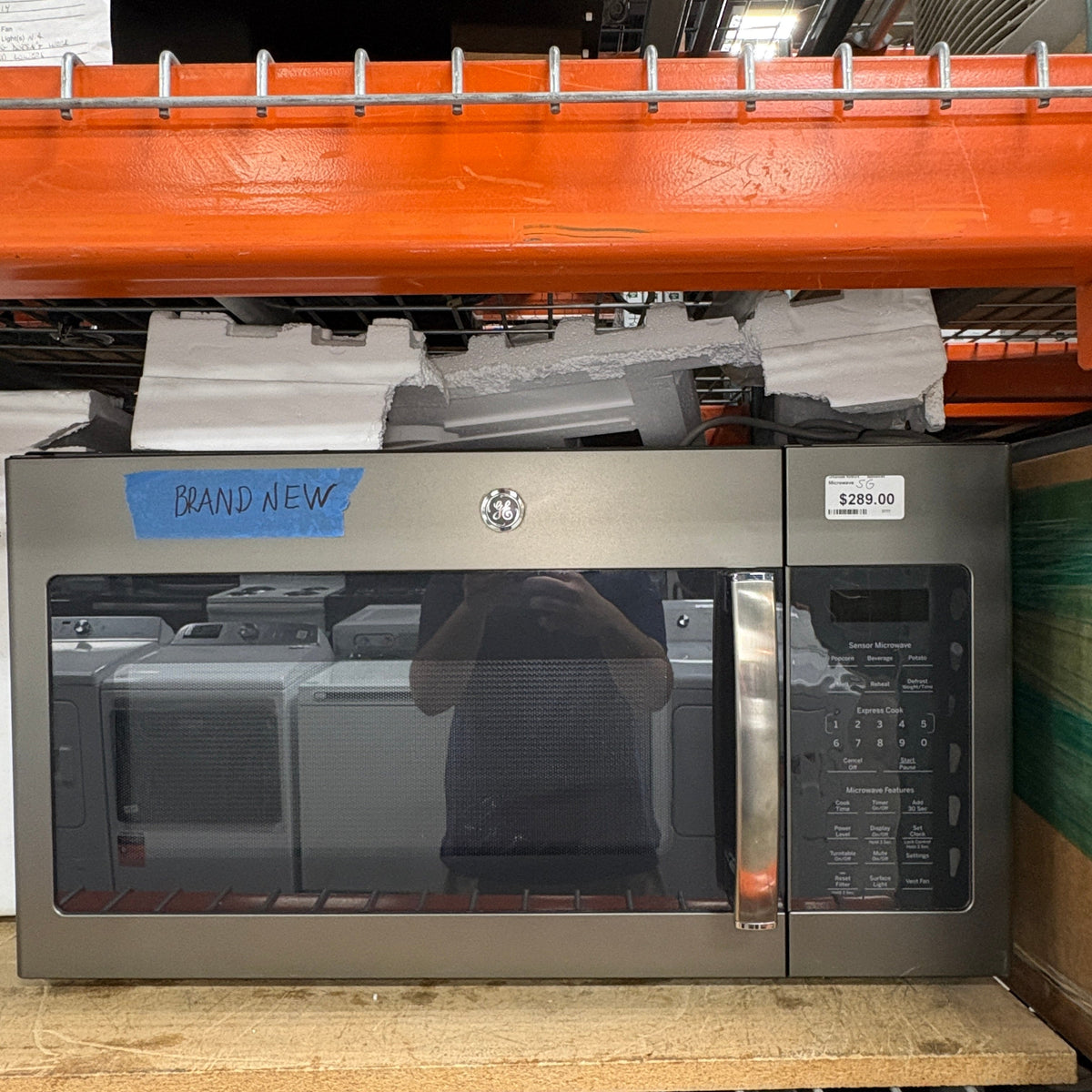 GE Slate Over-the-Range Microwave with Sensor Cooking - detail 2