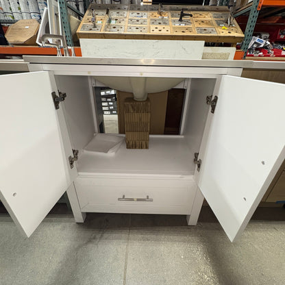 29 in White Shaker Vanity, Quartz Top and Undermount Sink - detail 2