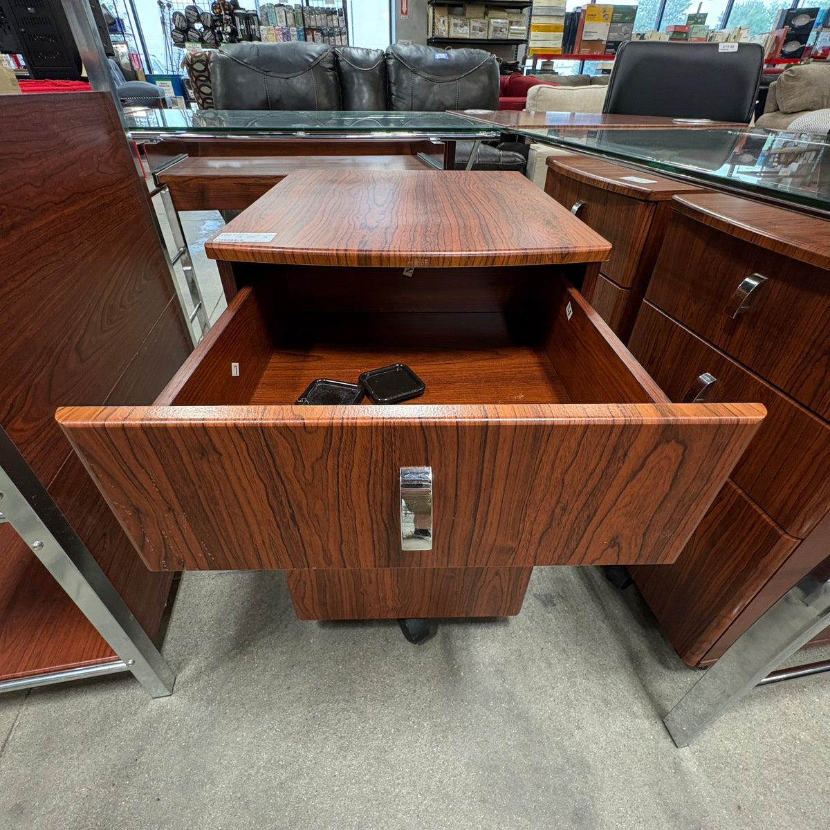 GDM Habitat for Humanity ReStore 5-Piece Glass-Top L-Shaped Office Desk Set