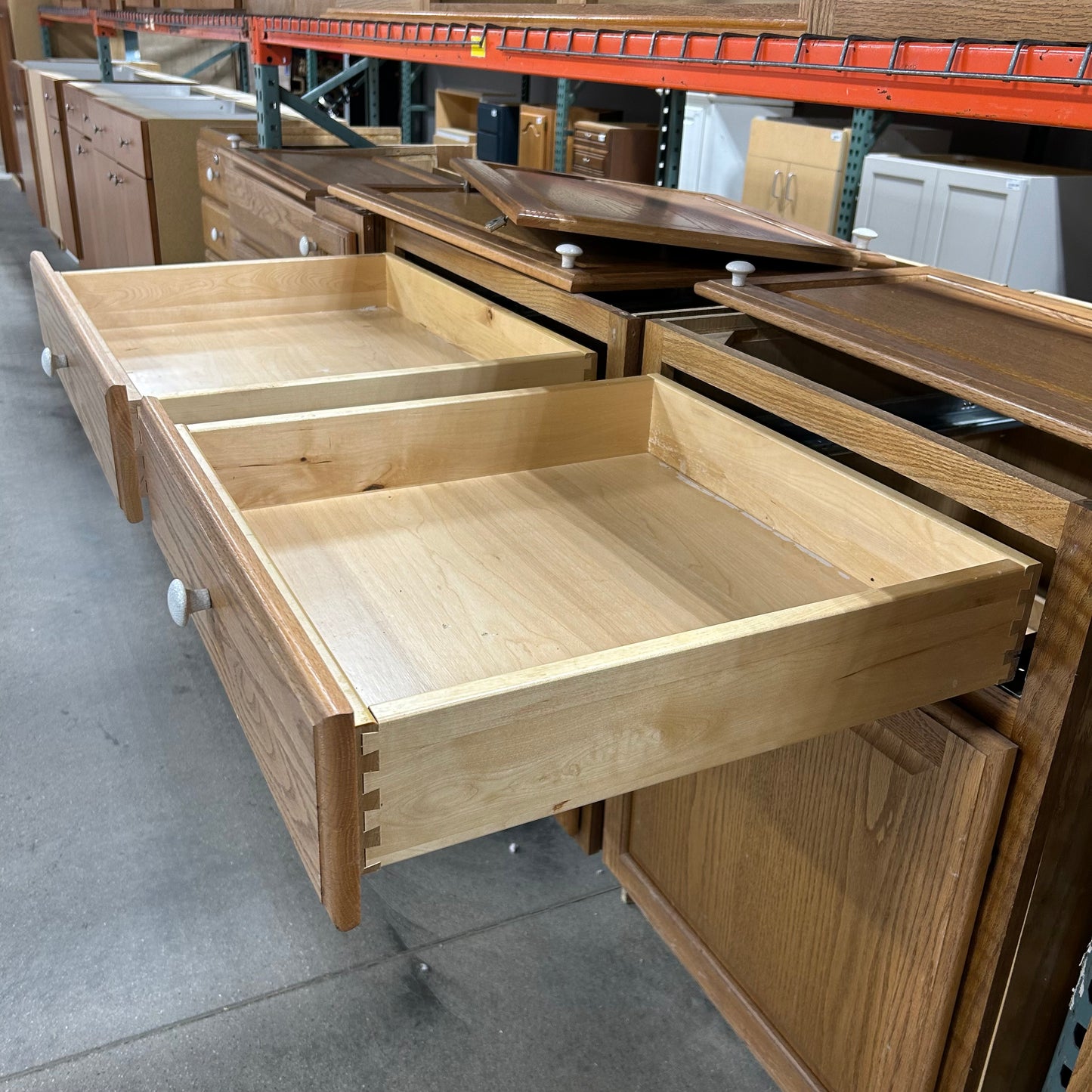 20 Pc. Cabinet Set