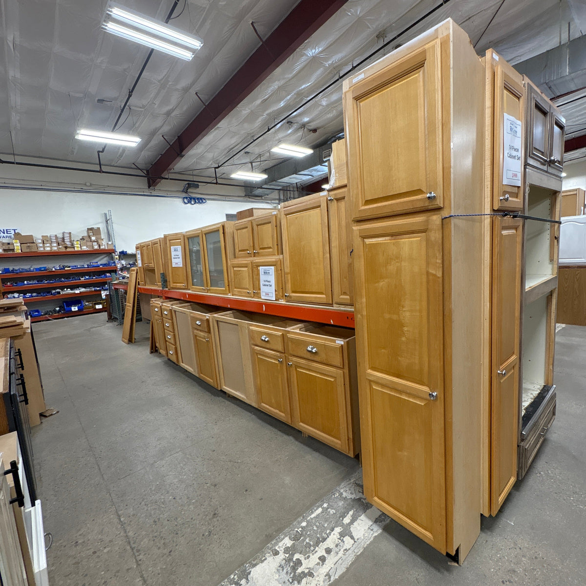14 Pc KraftMaid Cabinet Set