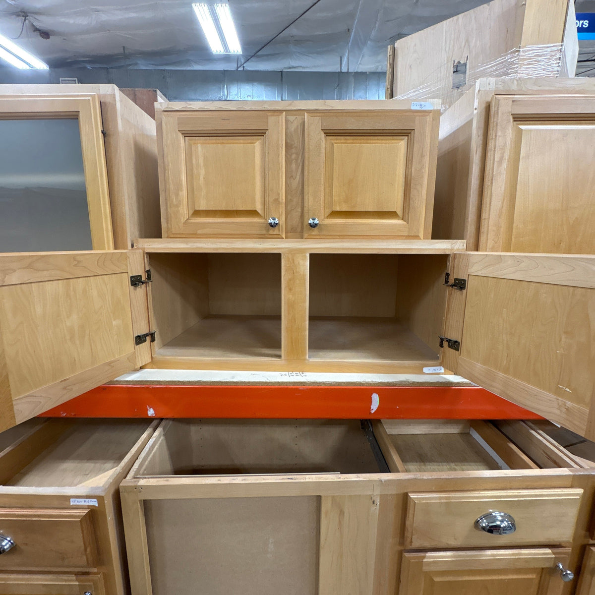 14 Pc KraftMaid Cabinet Set