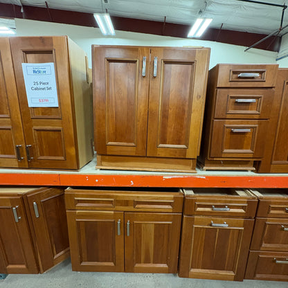 GDM Habitat for Humanity ReStore 25-Piece Cherry Kitchen Cabinet Set