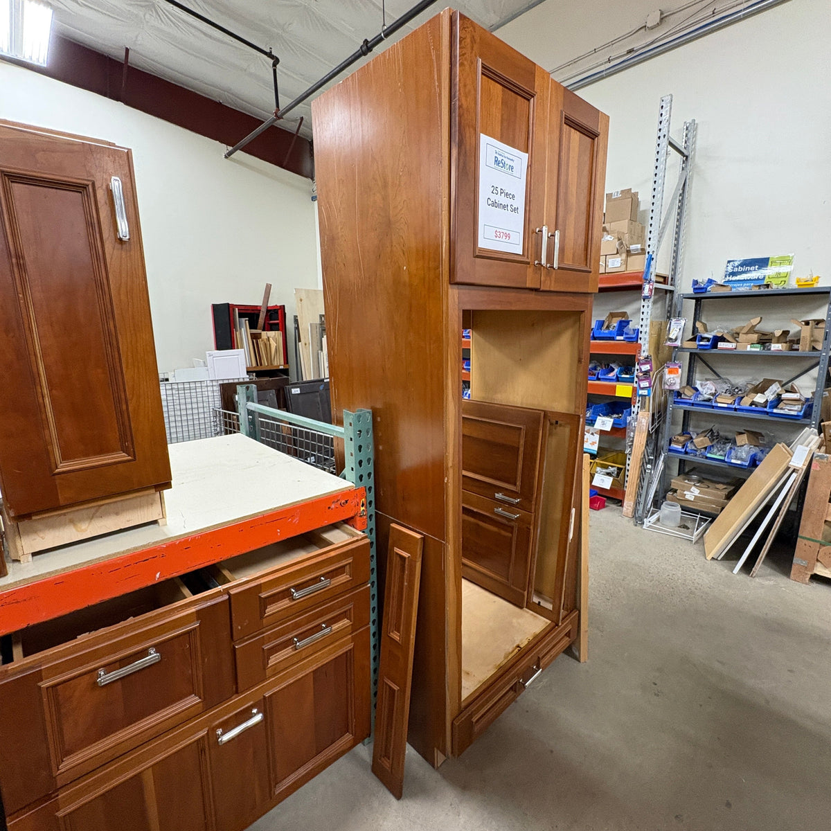 GDM Habitat for Humanity ReStore 25-Piece Cherry Kitchen Cabinet Set