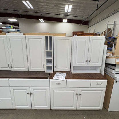 25 Pc White Cabinet Set