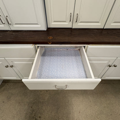 25 Pc White Cabinet Set