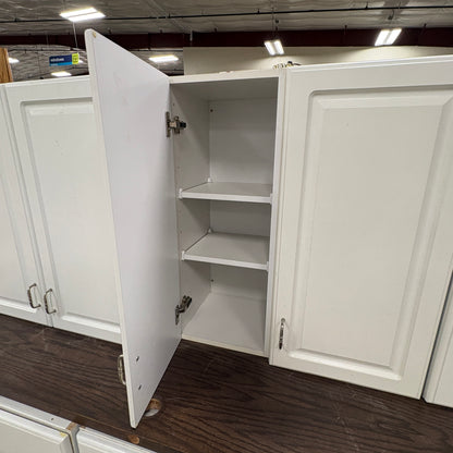 25 Pc White Cabinet Set