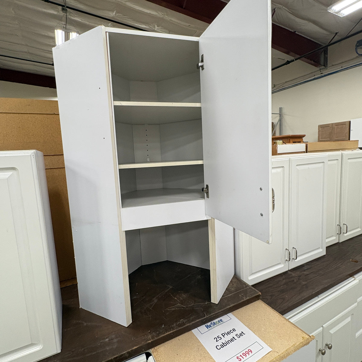 25 Pc White Cabinet Set