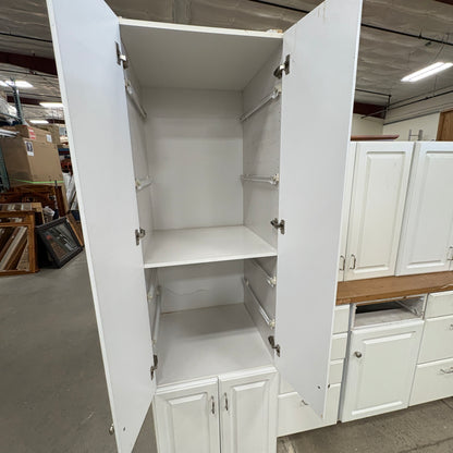 25 Pc White Cabinet Set