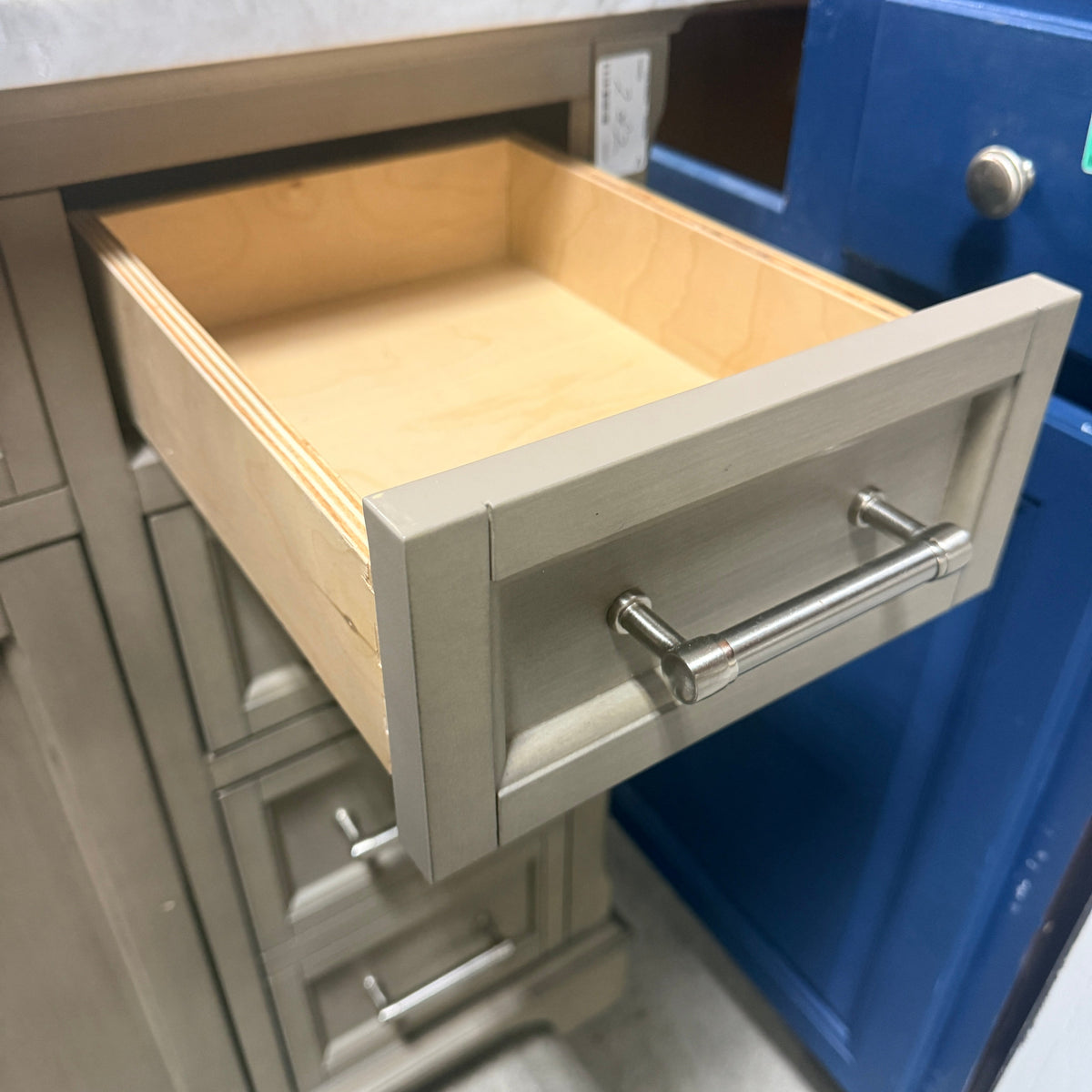 GDM Habitat for Humanity ReStore 36 in Carrara Marble Vanity