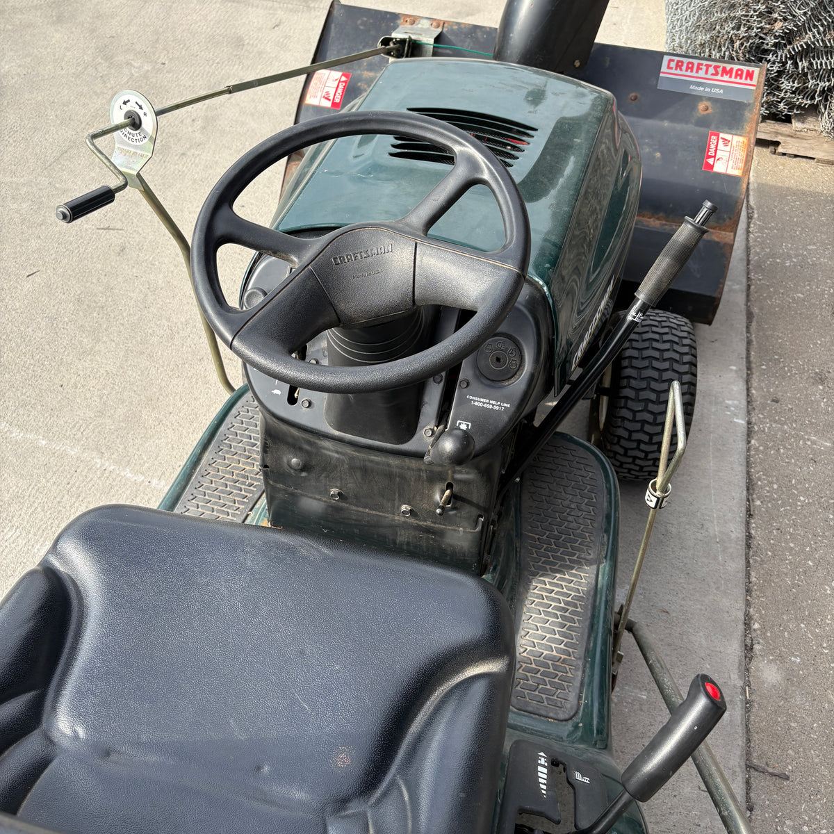 Craftsman LT1000 w Snowblower